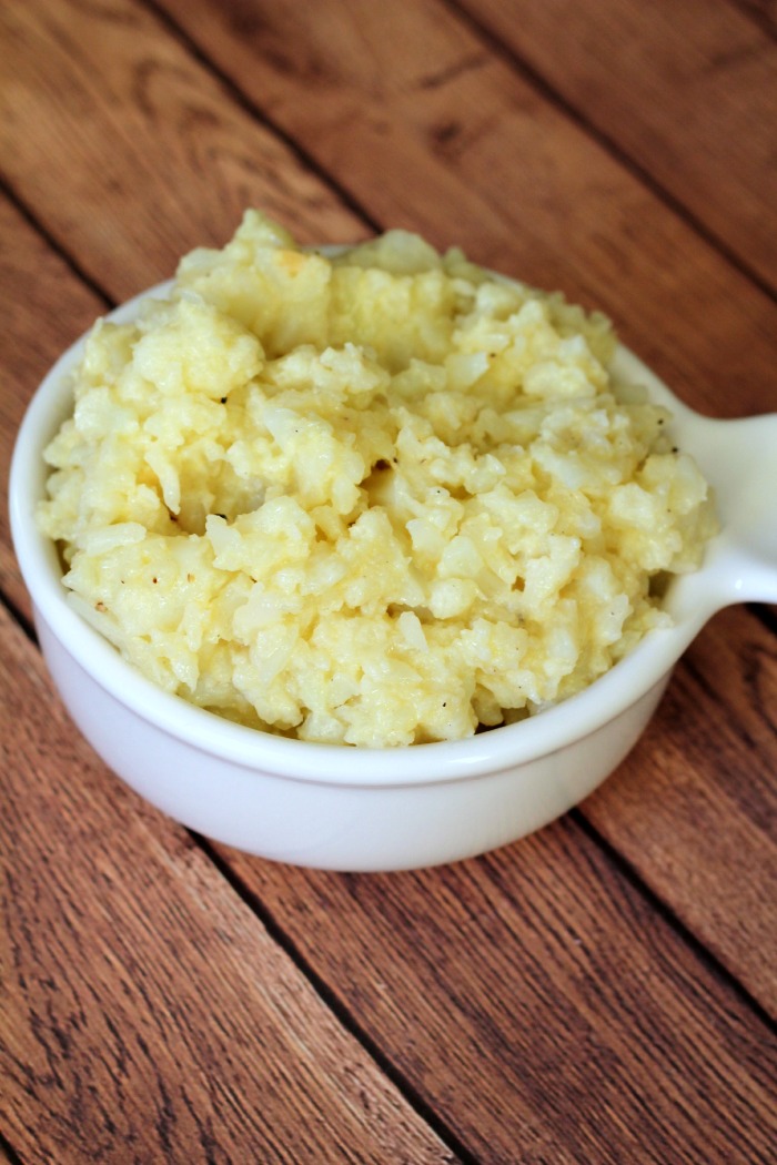 This Cauliflower Mash is the perfect comfort food! Also check out to see how to make it as a casserole.