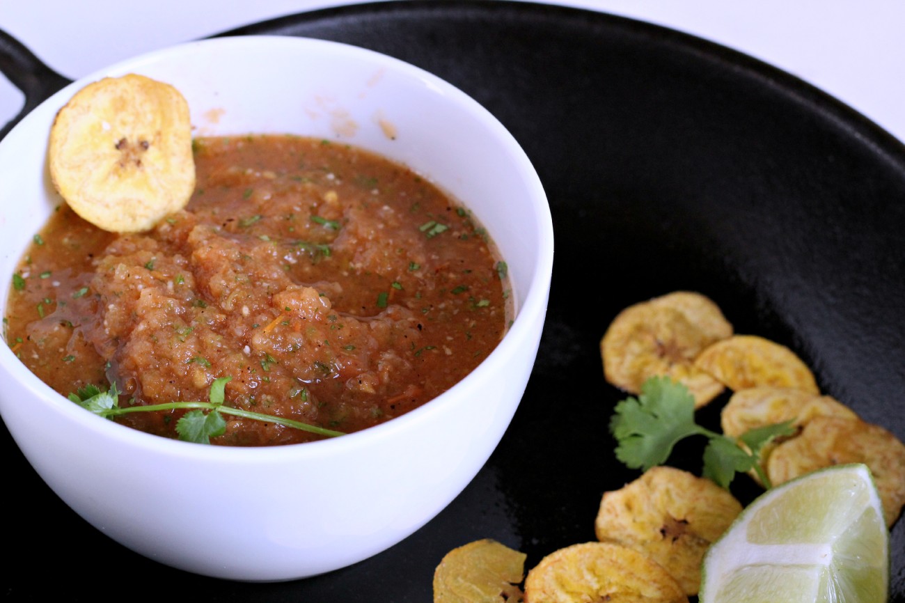 This Paleo Salsa Recipe is to die for and super easy to make! 