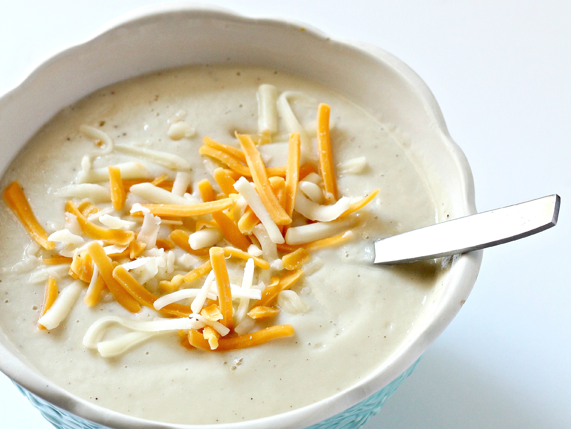 This paleo cauliflower soup has one secret ingredient known to heal the gut! 